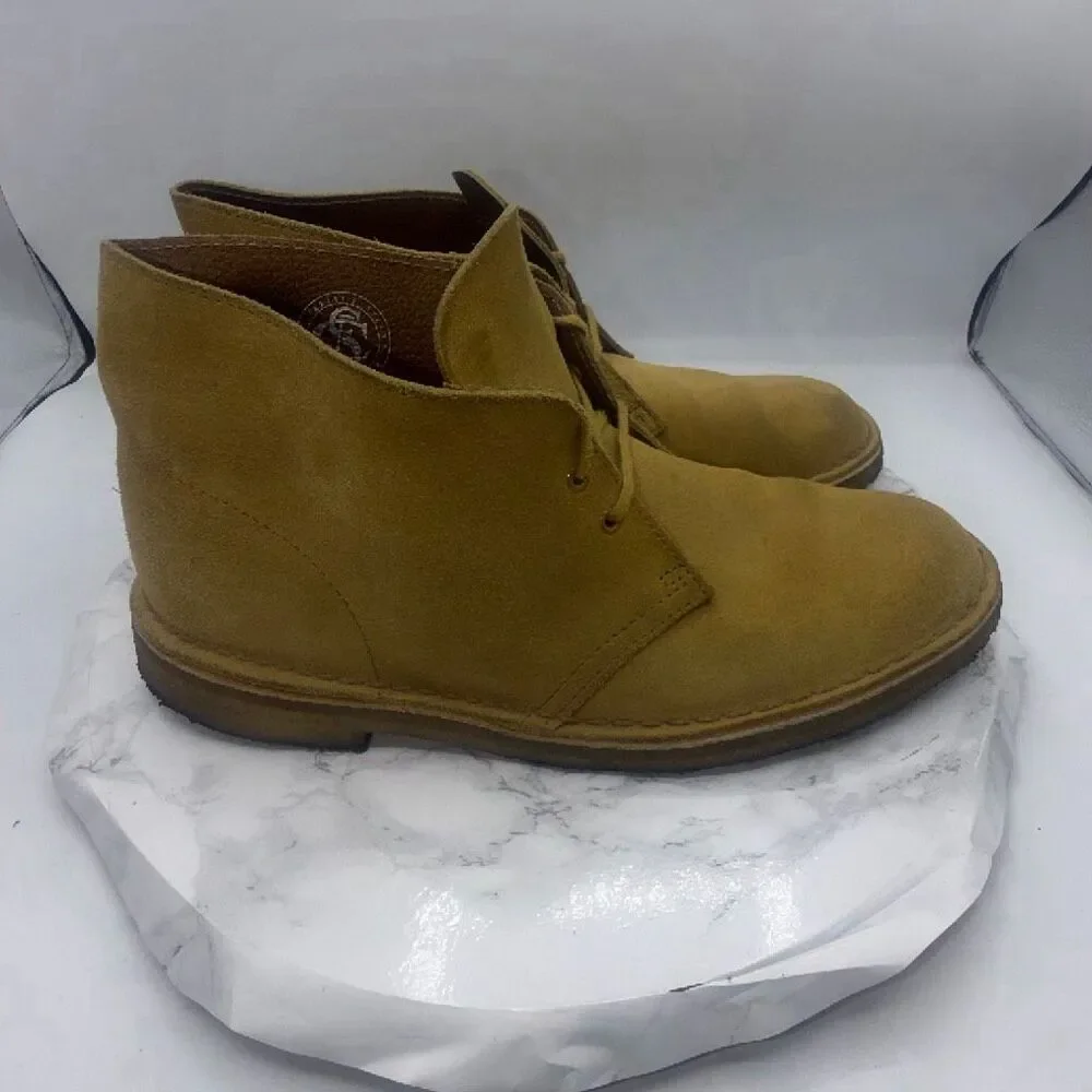 CLARKS Oak Suede Chukka Boot-9M